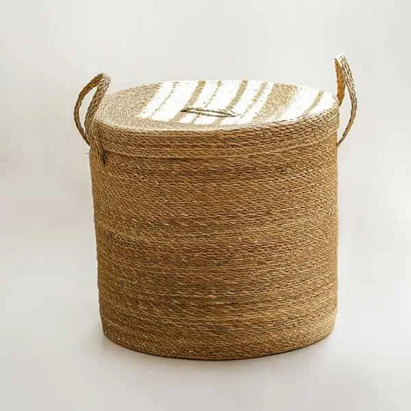 natural-shadow-image-before White background product with soft shadow.